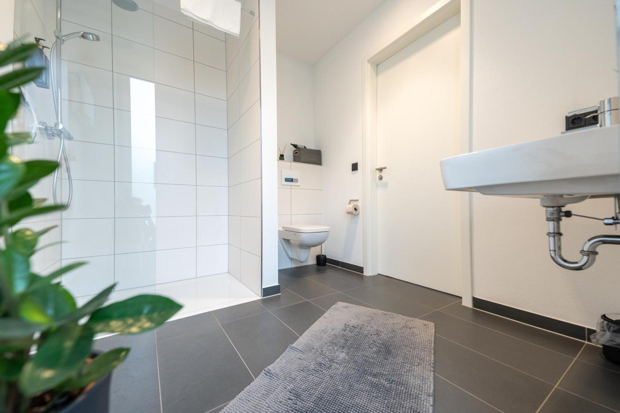 Apartamento Zentral - Fuer 6 - 2X Frei Parken - Terrasse Gießen Exterior foto